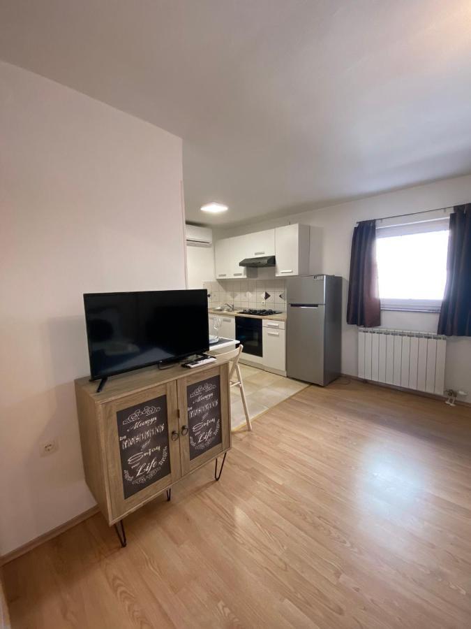 Apartman Hana U Blizini Automotodroma Grobnik I Kostrenski Plaza Kostrena Eksteriør billede